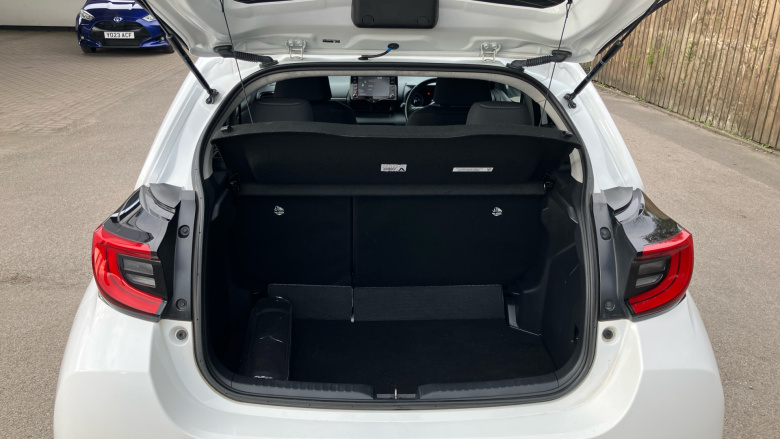 Toyota Yaris 1.5 Hybrid Design 5dr CVT Hybrid Hatchback